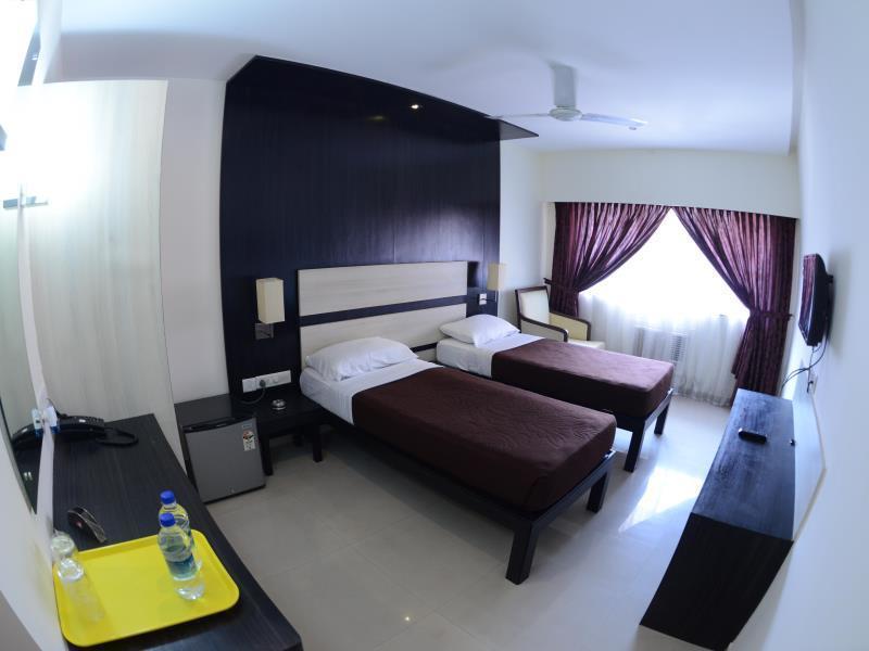 Hotel Ayush International Mangalore Esterno foto